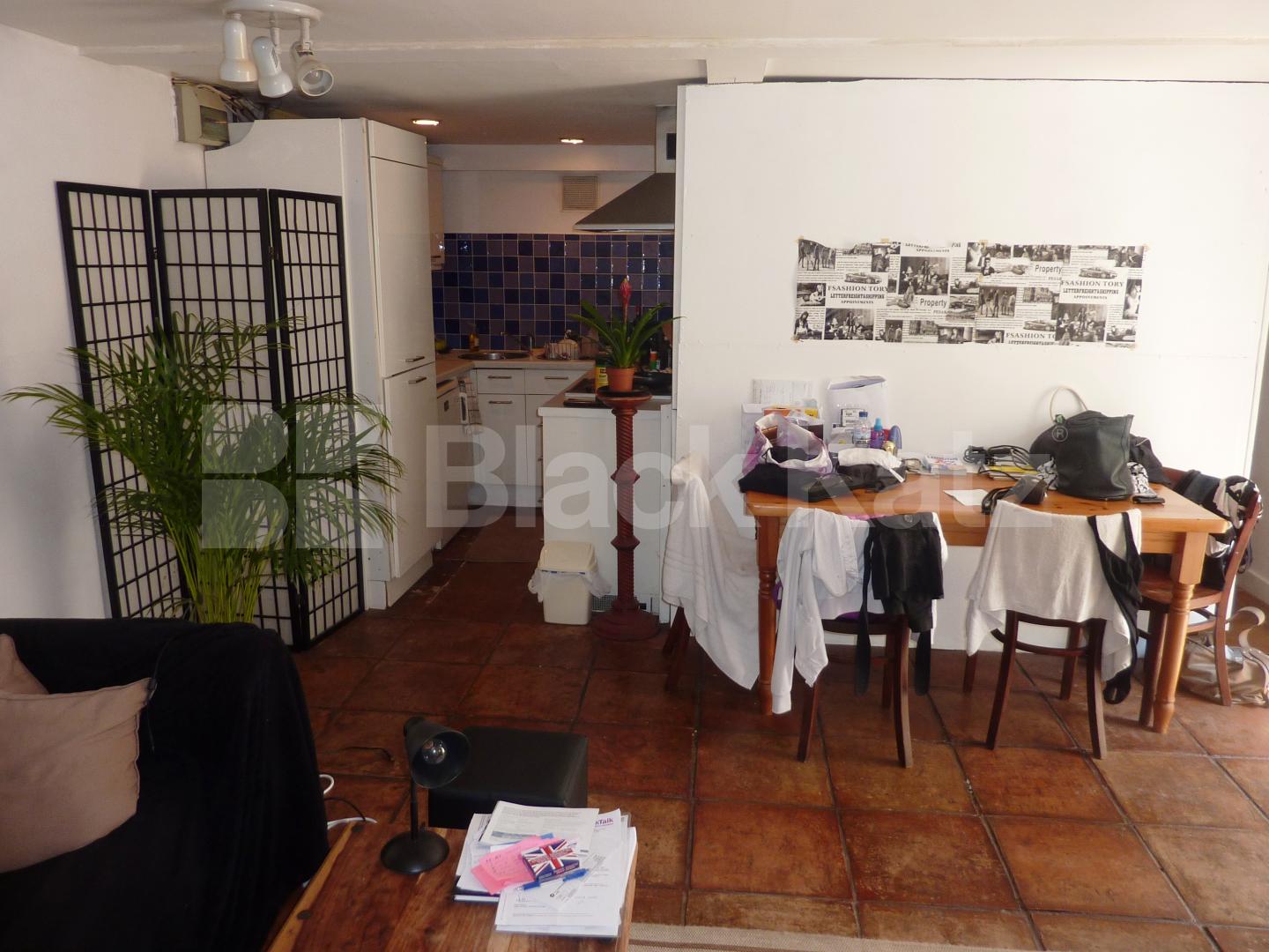 			Studio Apartment, 1 bath, 1 reception Studio			 Westbourne Gardens , BAYSWATER